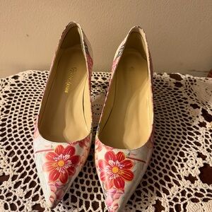 Pelle Moda Pink Floral Pointed-Toe Pumps